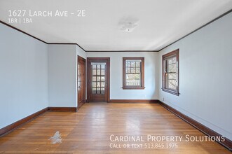 1627 Larch Ave in Cincinnati, OH - Building Photo - Building Photo
