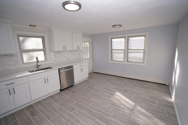 30 Wiggin Ave in Dedham, MA - Building Photo - Building Photo