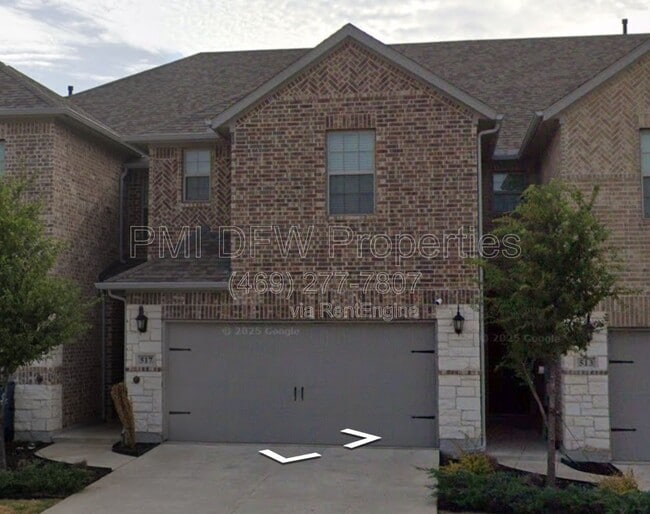 property at 525 Hutchinson Ln