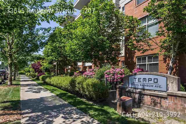 33545 Rainbow Ave in Abbotsford, BC - Building Photo
