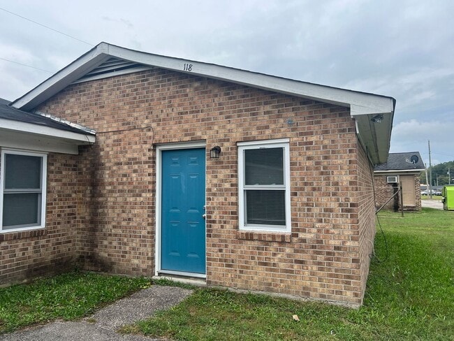 property at 112 Nandina Ct