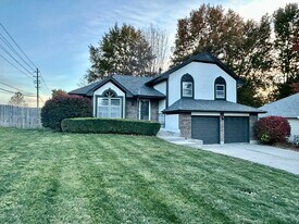 1001 SW Twin Creek Dr in Lee's Summit, MO - Building Photo