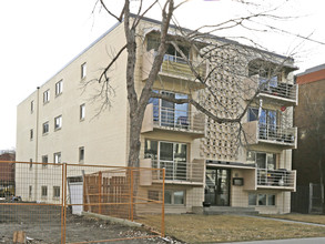 Mount Royal 17th in Calgary, AB - Building Photo - Primary Photo