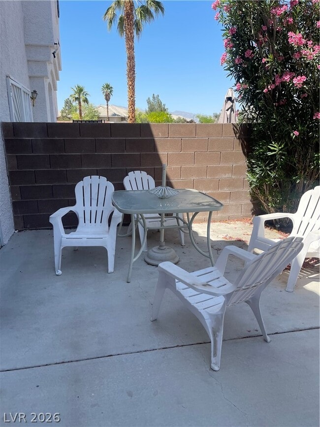 2760 Stargate St in Las Vegas, NV - Building Photo - Building Photo