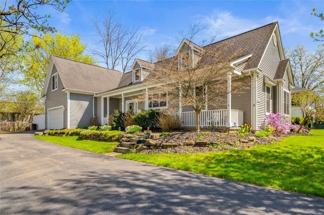 690 Hillside Ave in Rochester, NY - Building Photo - Building Photo