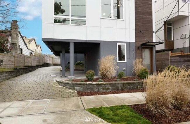 9213 15th Ave SW in Seattle, WA - Building Photo - Building Photo