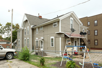 300 Steward Ave in Jackson, MI - Building Photo - Building Photo