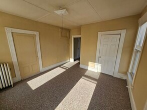 494 Pine St in Manchester, NH - Foto de edificio - Building Photo
