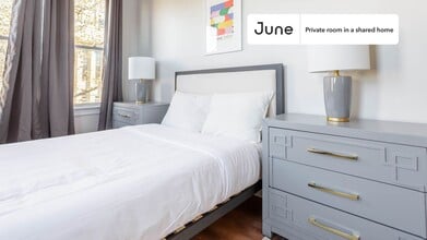 Room in Shared 4 bed/1 bath home in Jersey City, NJ - Building Photo - Building Photo