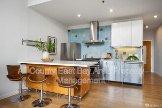 1018 4th Ave in Oakland, CA - Building Photo - Building Photo