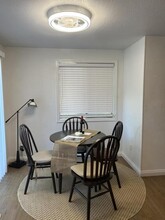 2215 Poplar Dr in Medford, OR - Building Photo - Building Photo