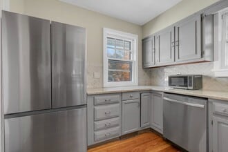111 Park St, Unit 2 in Montclair, NJ - Building Photo - Building Photo