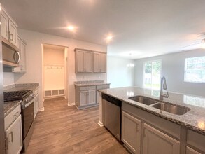 438 Pacific Commons Dr in Surfside Beach, SC - Foto de edificio - Building Photo
