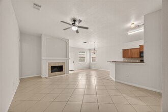 1918 Riane Ln in Houston, TX - Building Photo - Building Photo