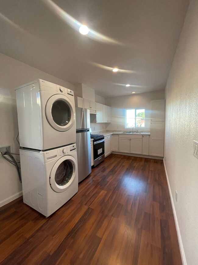 235 Navajo Dr in Salinas, CA - Building Photo - Building Photo