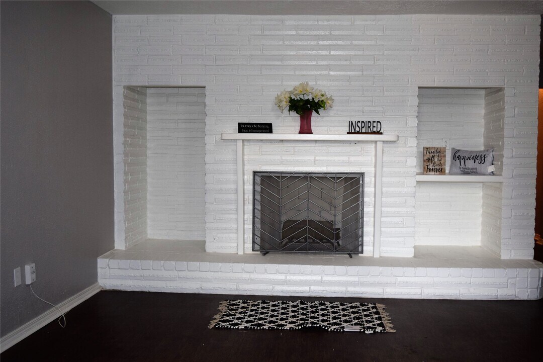 15406 Willview Rd in Missouri City, TX - Building Photo