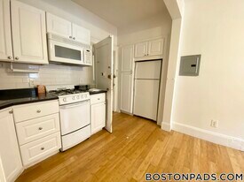 64 Hemenway St in Boston, MA - Building Photo