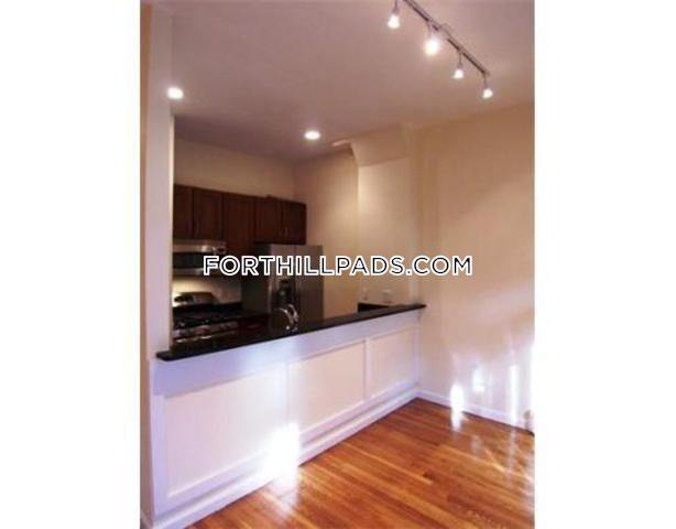 59 Fort Ave, Unit 3 in Boston, MA - Foto de edificio - Building Photo