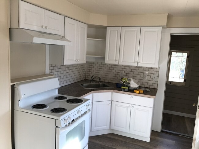 property at 319 N Elliott St