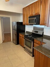 4609 S Claiborne Ave-Unit -4609  Downstairs in New Orleans, LA - Building Photo - Building Photo