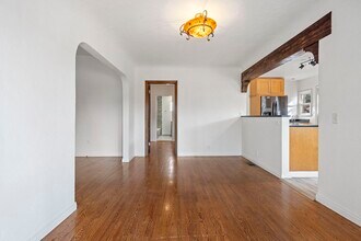 4044 Huron Ave in Culver City, CA - Building Photo - Building Photo