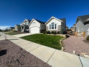 6737 Sedgerock Ln in Colorado Springs, CO - Foto de edificio - Building Photo