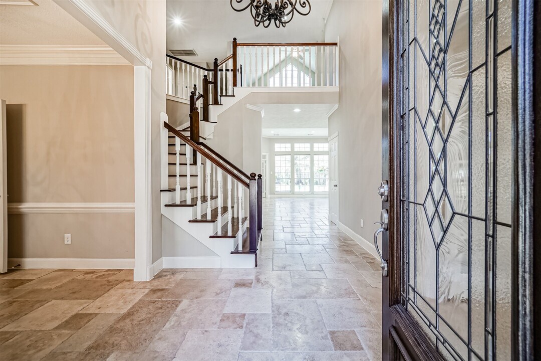 24819 Northampton Forest Dr in Spring, TX - Foto de edificio