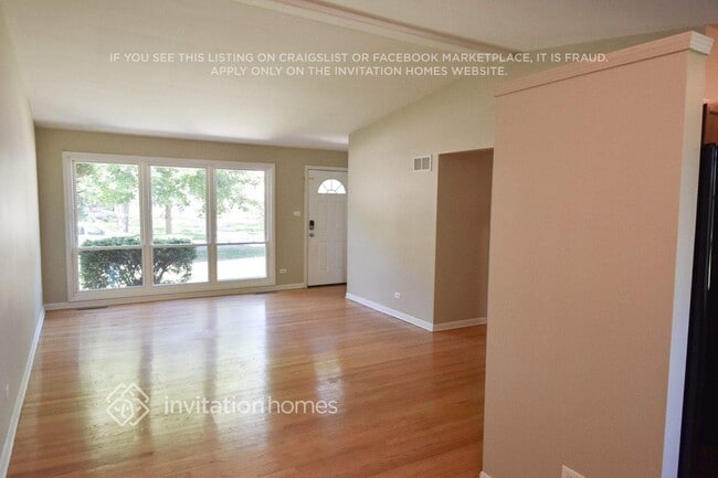 1902 E Evergreen St in Wheaton, IL - Building Photo - Building Photo