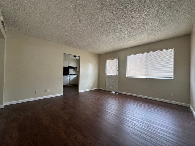 605 4th St in Taft, CA - Building Photo - Building Photo