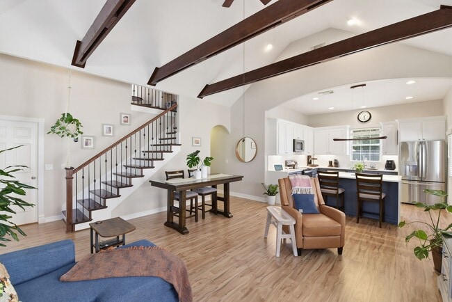 property at 43 Regency Pt