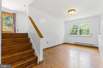 172 Stirling Ct in West Chester, PA - Building Photo - Building Photo