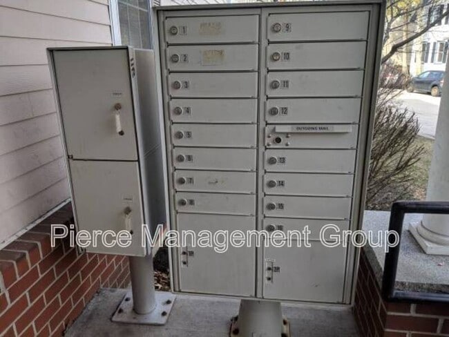 99 Fourth St in Manchester, NH - Building Photo - Building Photo