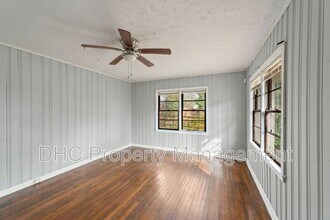 1119 Regent St SW in Atlanta, GA - Foto de edificio - Building Photo