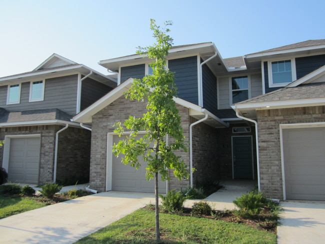 River Run in Moore, OK - Foto de edificio - Building Photo