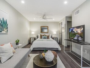 615 Upson St in Austin, TX - Building Photo - Building Photo