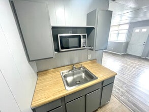 403 25th St, Unit 1F in Watervliet, NY - Building Photo - Building Photo