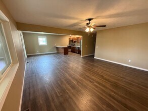 115 W Ash St in Chatham, IL - Building Photo - Building Photo