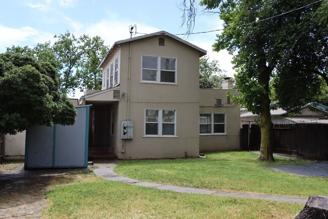 1011 W 20th St in Merced, CA - Building Photo - Building Photo