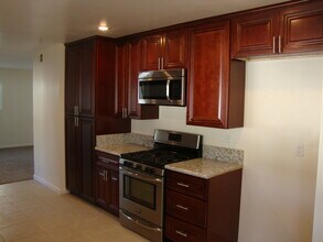 955 Wren Way in San Marcos, CA - Building Photo - Building Photo