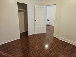 1347 Pleasant Ave, Unit Pleasant in Los Angeles, CA - Building Photo - Building Photo