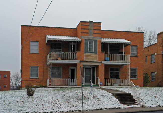 4609 Glenway Ave in Cincinnati, OH - Building Photo - Building Photo