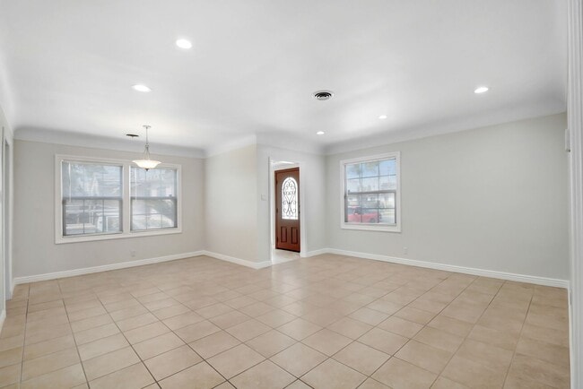 9118 Brock Ave in Downey, CA - Building Photo - Building Photo