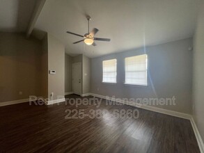 5500 Dianna Dr in Baton Rouge, LA - Building Photo - Building Photo