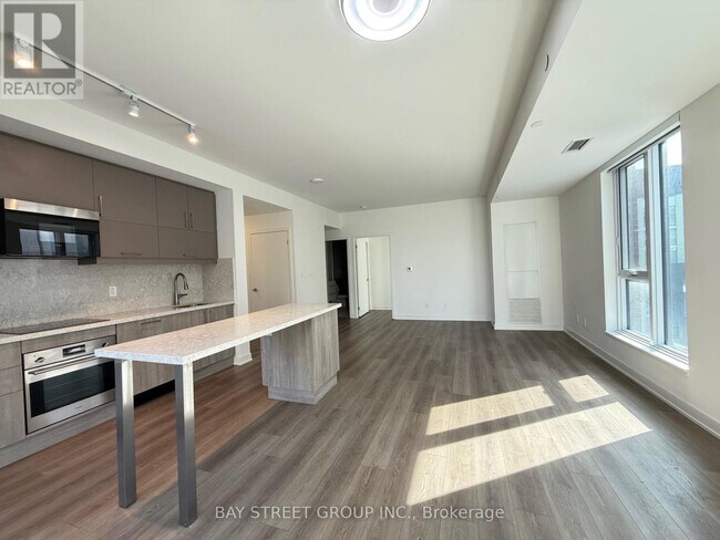 38 Simcoe Promenade in Markham, ON - Building Photo - Building Photo