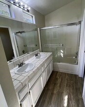 3205 Kennewick Ln in Bakersfield, CA - Building Photo - Building Photo