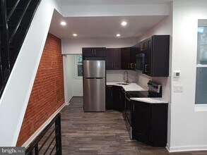 1911 N Lawrence St in Philadelphia, PA - Building Photo - Building Photo