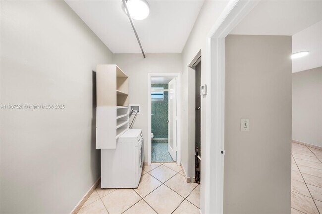 410 Euclid Ave in Miami Beach, FL - Building Photo - Building Photo