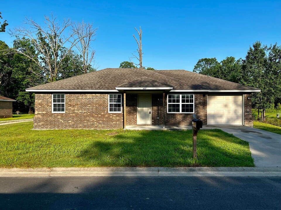 603 Carson Rd in Roland, OK - Building Photo