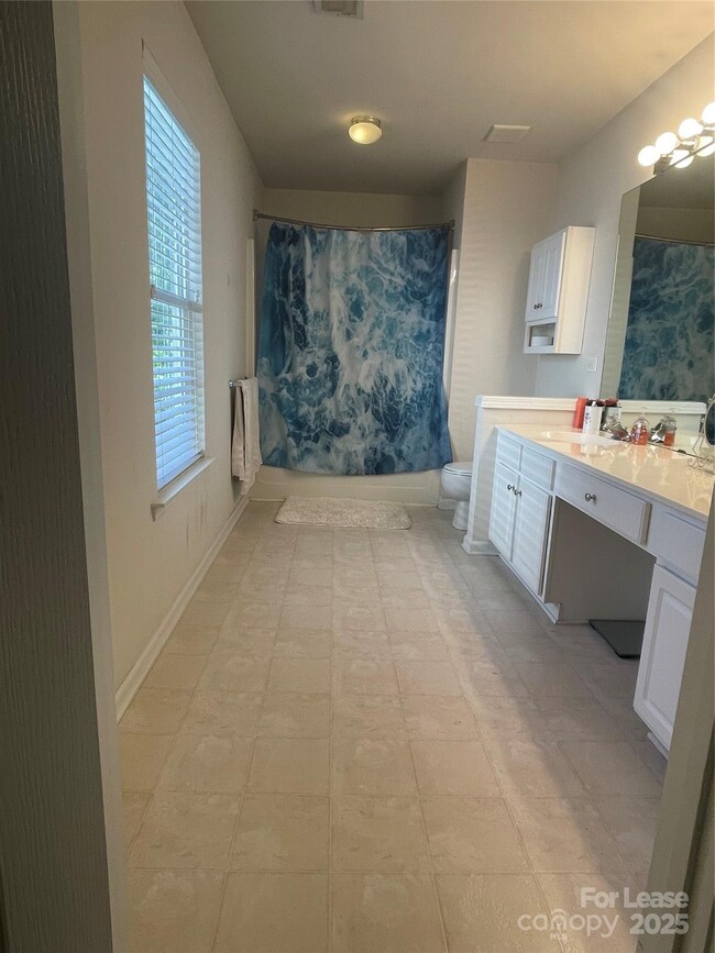 18627 Victoria Bay Dr in Cornelius, NC - Building Photo - Building Photo