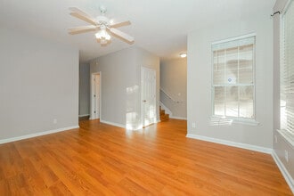 373 Smokewood Wy in Newnan, GA - Building Photo - Building Photo